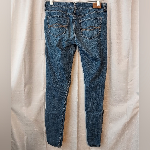 Abercrombie and Fitch 4L Jeans - Picture 2 of 7